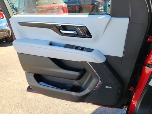 New 2026 Chevrolet Suburban Premier image 12