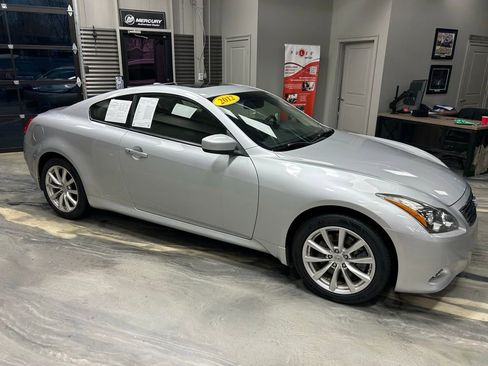 Used 2012 INFINITI G37 x w/ Premium Pkg image 26