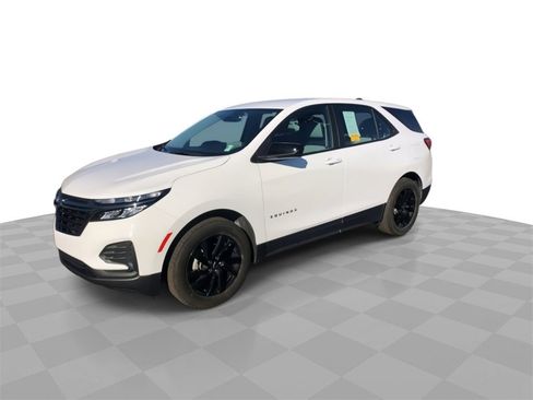 Certified 2024 Chevrolet Equinox LS w/ Sport Edition image 4