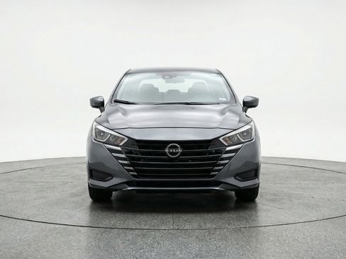 Used 2025 Nissan Versa SV image 2