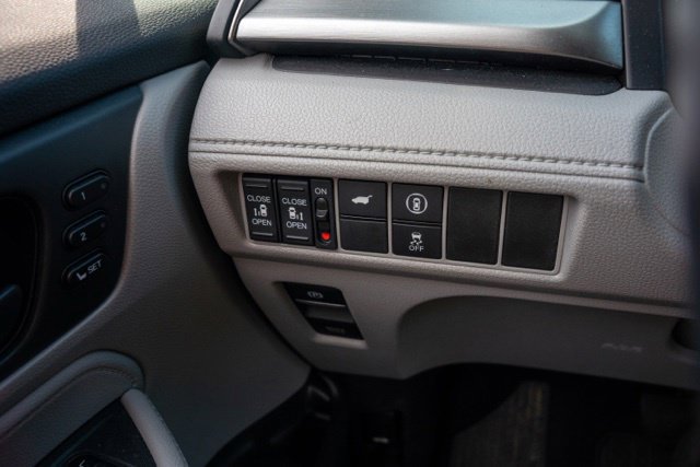 Used 2023 Honda Odyssey EX-L image 17