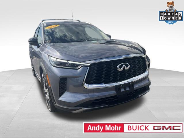 Used 2023 INFINITI QX60 Sensory w/ Vision Package AWD/4WD image 2