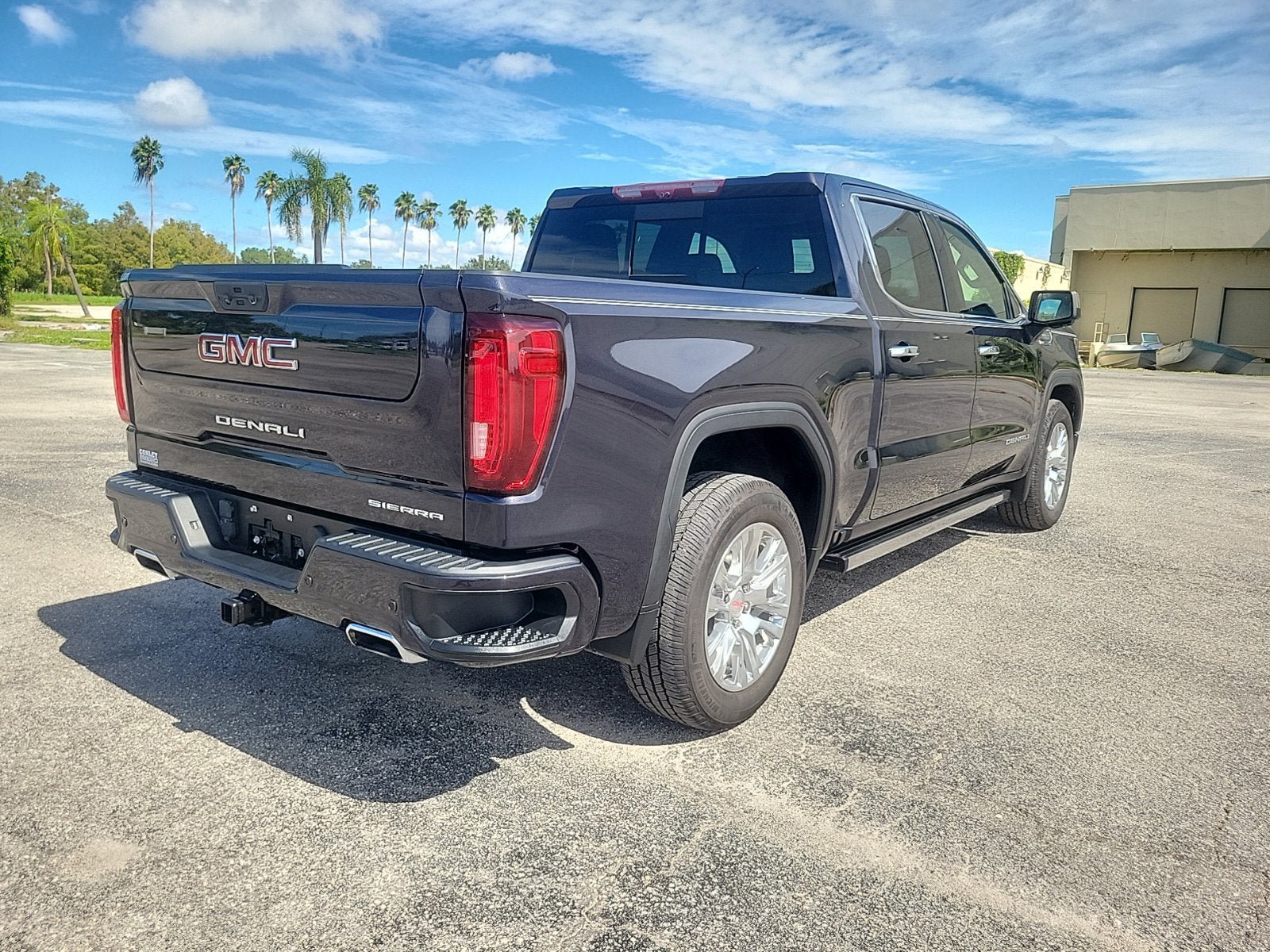 Used 2023 GMC Sierra 1500 Denali w/ Technology Package RWD image 6