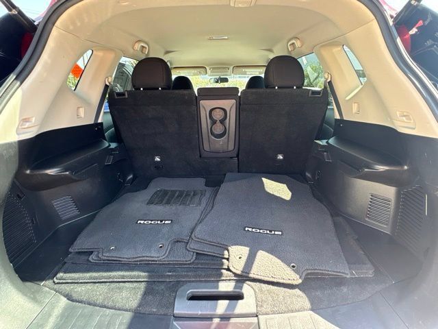 Used 2018 Nissan Rogue SV AWD/4WD image 11