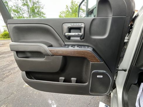 Certified 2017 GMC Sierra 3500 Denali w/ Duramax Plus Package AWD/4WD image 8
