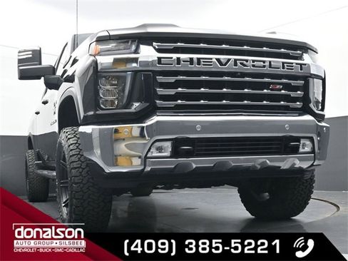 Used 2020 Chevrolet Silverado 2500 LTZ w/ LTZ Premium Package image 17