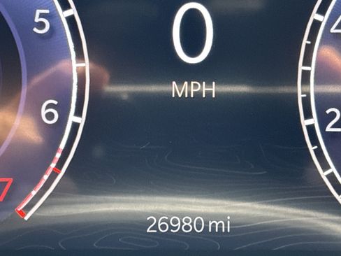 Used 2024 Jeep Grand Cherokee Limited w/ Black Appearance Package image 25