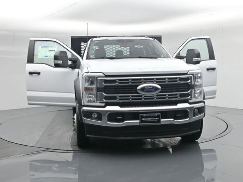 New 2025 Ford F450 XL w/ XL Chrome Package image 26