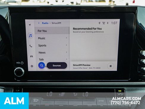 Used 2025 Toyota Camry SE image 41