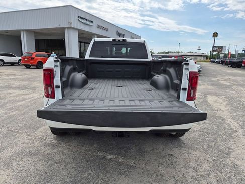 New 2026 RAM 3500 Big Horn AWD/4WD image 28