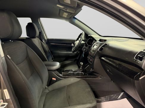 Used 2015 Kia Sorento LX AWD/4WD image 22