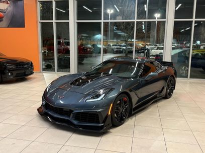 Used 2019 Chevrolet Corvette Stingray w/ Carbon Flash Badge Package