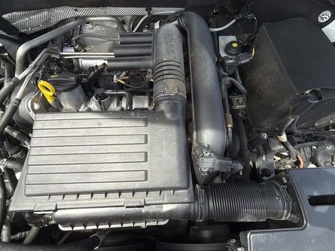 Used 2017 Volkswagen Jetta SE image 19