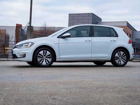 Used 2019 Volkswagen e-Golf SE w/ Driver Assistance Package image 3