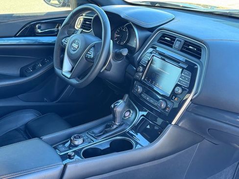 Used 2022 Nissan Maxima SR w/ Sport Mat Group image 5