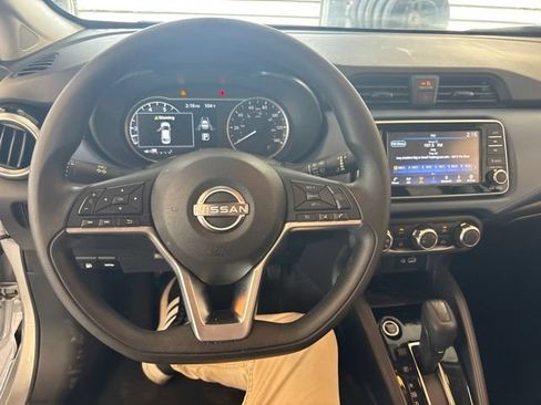 Used 2025 Nissan Versa SV FWD image 21