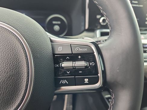 Certified 2023 Kia Sorento SX image 24
