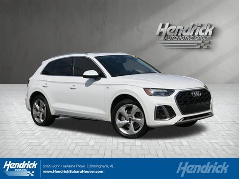 Used 2022 Audi Q5 2.0T Premium Plus w/ Premium Plus Package AWD/4WD image 1