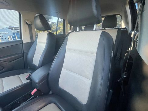 Used 2016 Volkswagen Tiguan S image 15