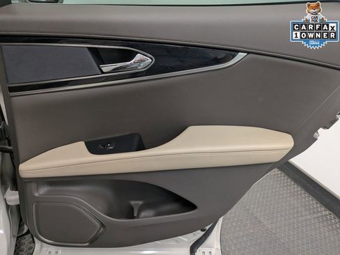 Used 2023 Lincoln Nautilus AWD w/ Premium Package image 26