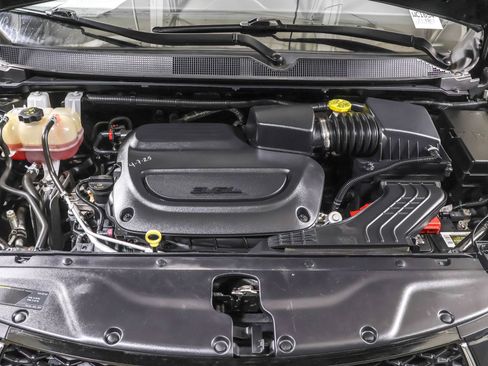 Used 2023 Chrysler Pacifica Limited image 48