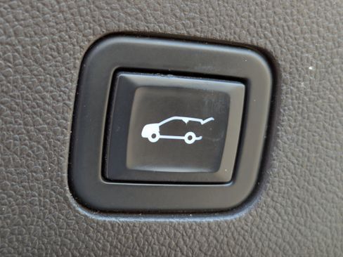 Used 2021 GMC Yukon SLT w/ SLT Luxury Plus Package image 19