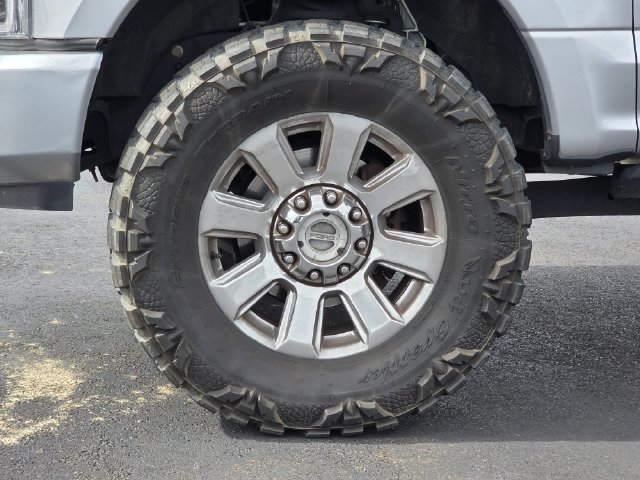 Used 2020 Ford F250 Platinum w/ FX4 Off-Road Package AWD/4WD image 11