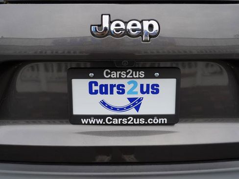 Used 2019 Jeep Cherokee Limited w/ Technology Group image 25