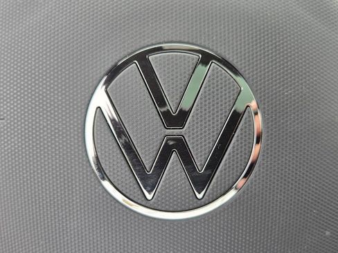 Certified 2024 Volkswagen Tiguan SE R-Line FWD image 31