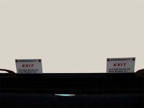 Used 2003 Ford E-450 and Econoline 450 image 23