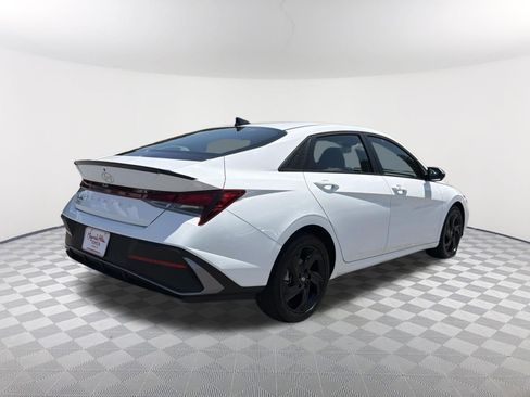 Used 2026 Hyundai Elantra Sport FWD image 15