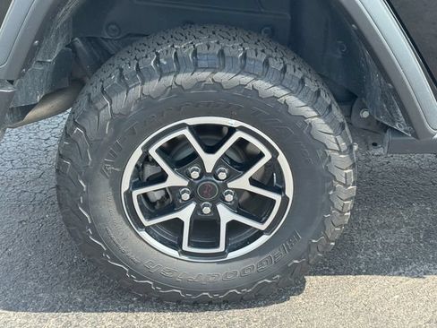Certified 2026 Jeep Wrangler Unlimited Rubicon AWD/4WD image 12