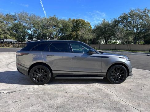 Used 2018 Land Rover Range Rover Velar R-Dynamic SE AWD/4WD image 4