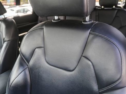 Used 2022 Kia Telluride LX image 28