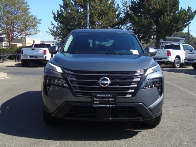 Used 2026 Nissan Rogue SV FWD image 2