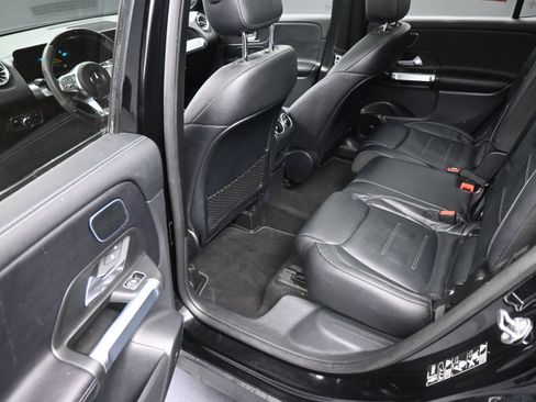 Used 2023 Mercedes-Benz GLB 35 AMG 4MATIC image 18