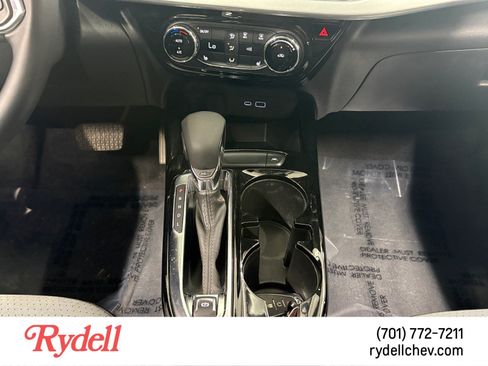 Used 2025 Chevrolet Trax LT w/ Driver Confidence Package FWD image 15