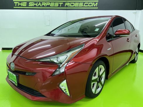 Used 2017 Toyota Prius FWD image 5