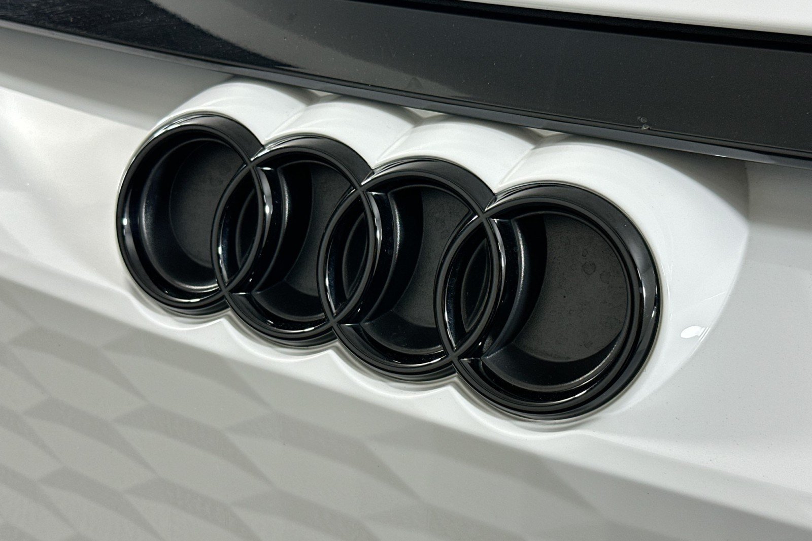 Used 2024 Audi e-tron GT Premium Plus w/ Performance Package AWD/4WD image 15