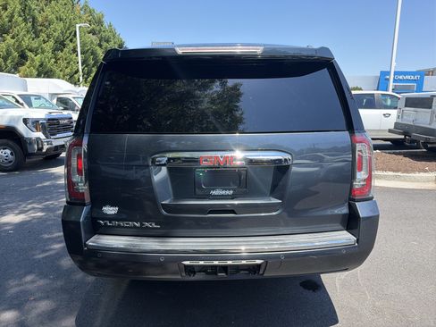 Used 2019 GMC Yukon XL Denali w/ Open Road Package AWD/4WD image 9