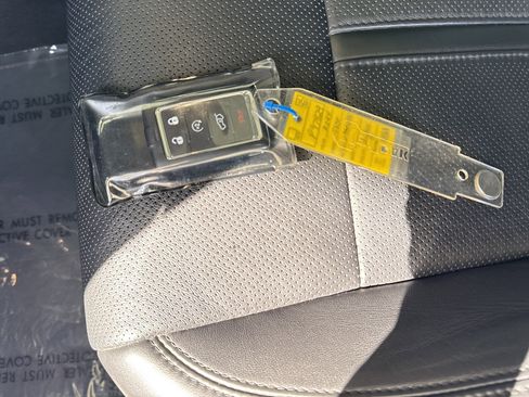 Used 2024 Jeep Wagoneer Series II image 36