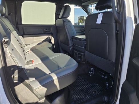 Used 2025 RAM 2500 Tradesman w/ Chrome Appearance Group image 25