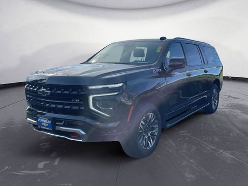 Used 2025 Chevrolet Suburban Z71 image 5