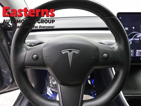 Used 2018 Tesla Model 3 Long Range image 10