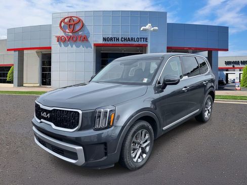 Used 2023 Kia Telluride LX image 5