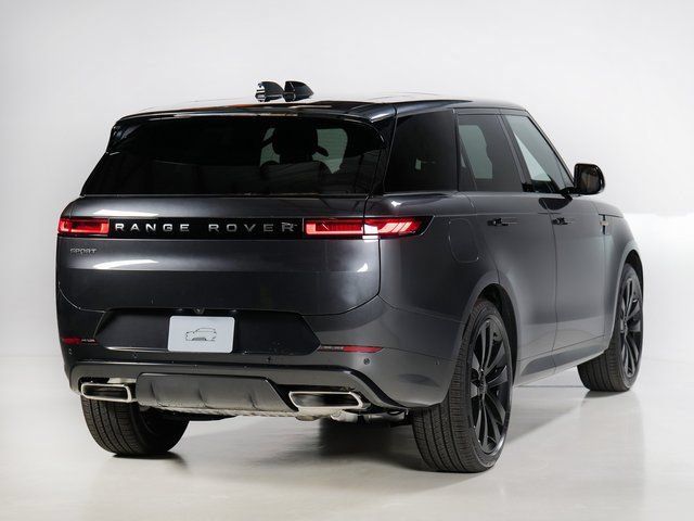New 2026 Land Rover Range Rover Sport Dynamic SE AWD/4WD image 2