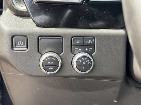 Used 2023 GMC Sierra 1500 SLT w/ SLT Premium Package RWD image 26