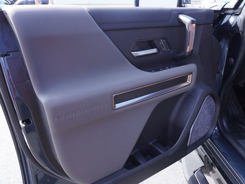 Certified 2025 GMC Hummer EV 2X w/ LPO, Dark Essentials Package image 13