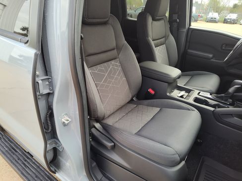 New 2026 Nissan Frontier SV w/ SV Convenience Package image 12