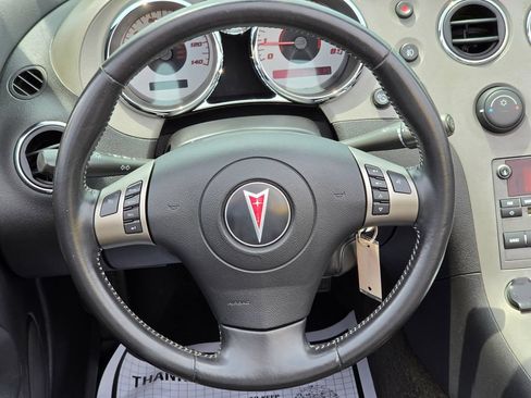 Used 2007 Pontiac Solstice Convertible w/ Premium Package RWD image 29